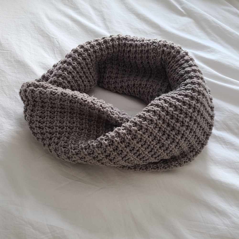Infinity scarf , grey